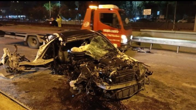 Bursa'da korkunç kaza; Araç bu hale geldi