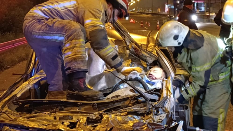Bursa'da korkunç kaza; Sürücünün durumu ağır...