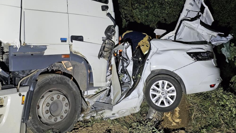 Bursa'da korkunç kaza; Tır dehşet saçtı...