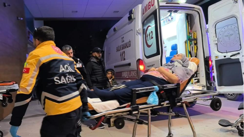 Bursa'da korkutan kaza; 3 kişi yaralandı