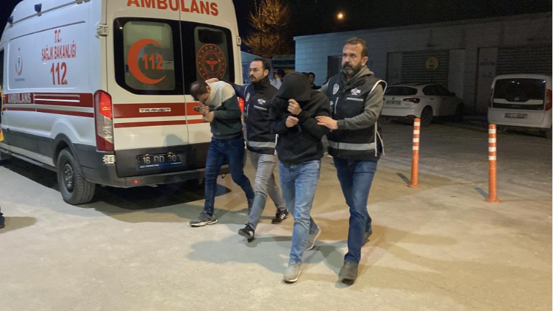 Bursa'da kuyumcuları dolandırmak isteyen şahıslar kıskıvrak yakalandı