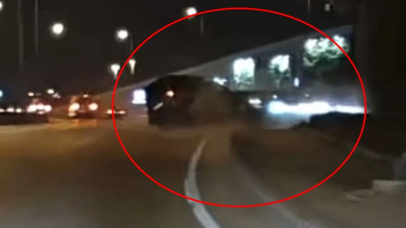 Bursa'da makas atarak ilerledi, hem kendini hem başkasını yaktı