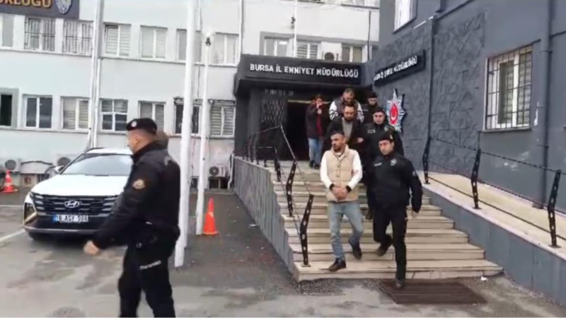 Bursa'da milyonluk vurgun yapan dolandırıcılar işte böyle yakalandı