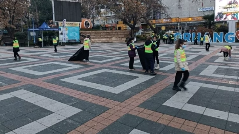 Bursa'da minik ellerden büyüklere güzel mesaj!