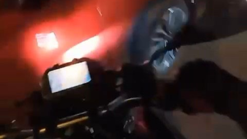 Bursa'da motosiklet cipe böyle çarptı!