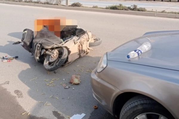 Bursa'da motosiklet ile otomobil kafa kafaya çarpıştı