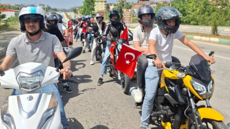 Bursa'da motosiklet sürücülerinden uyarı var!