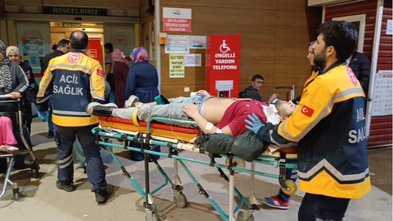 Bursa'da motosiklet sürücüsünün zor anları