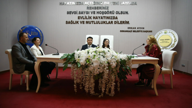 Bursa’da nikah daireleri bugün doldu taştı