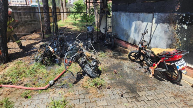 Bursa'da öğrencilerin motosikletleri bu hale geldi