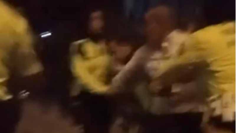 Bursa'da olaylı gece; Polise zor anlar yaşattılar