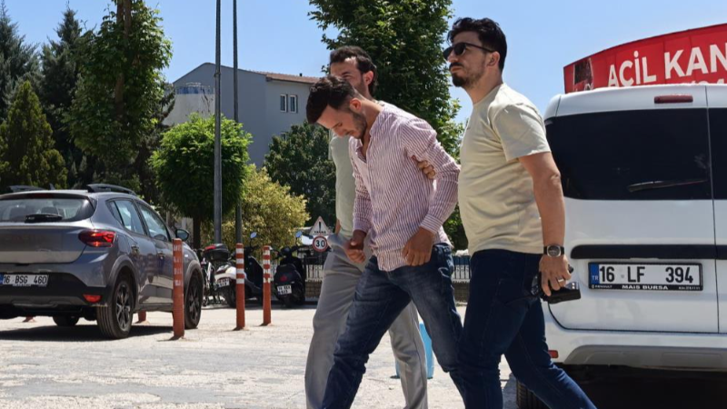 Bursa'da olaylı gece; Tüfekle yaraladı