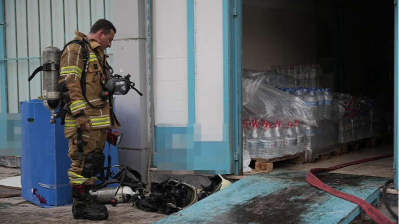 Bursa'da patlama; Mahalleli sokağa döküldü