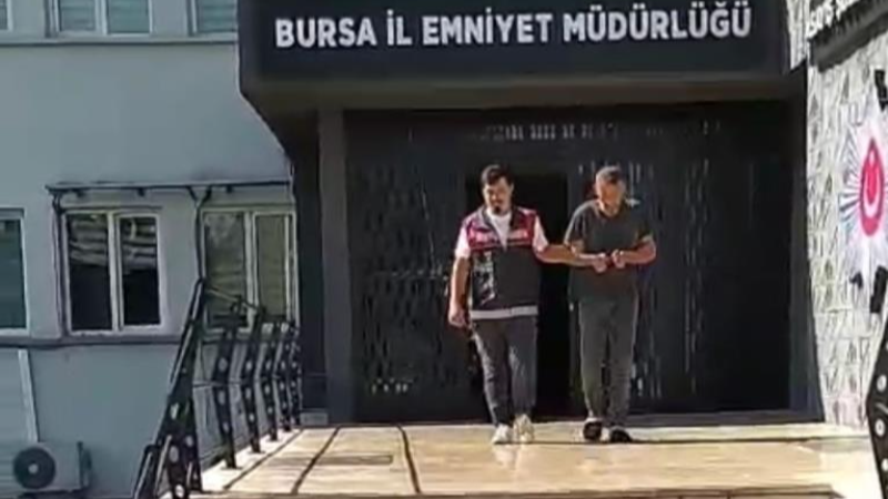 Bursa'da polis hırsızın numarasını yemedi!