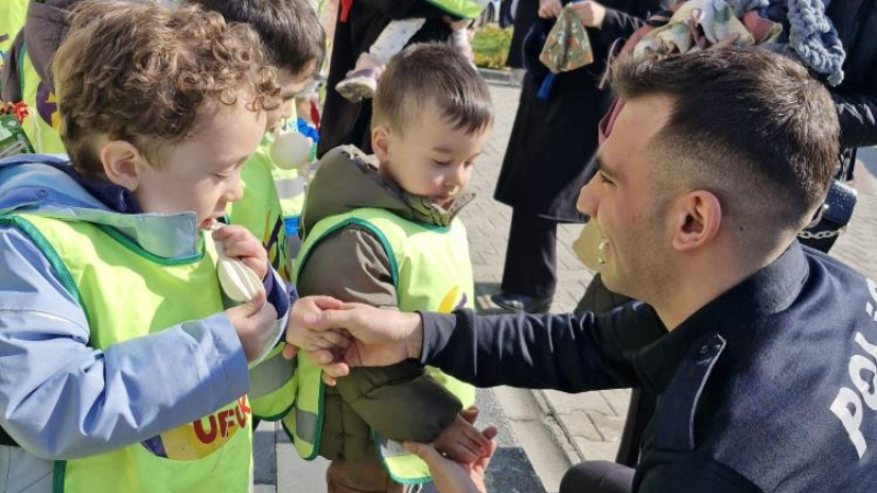 Bursa'da polis merkezinin en özel ziyaretçileri