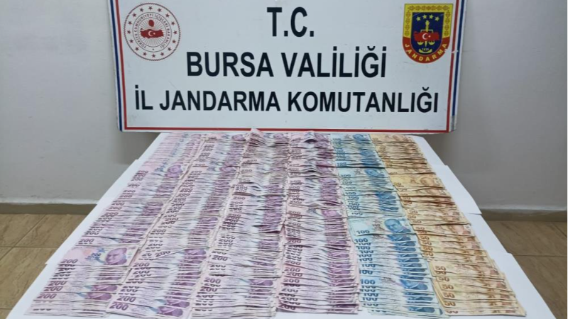 Bursa'da sahte jandarma gerçek jandarmadan kaçamadı!