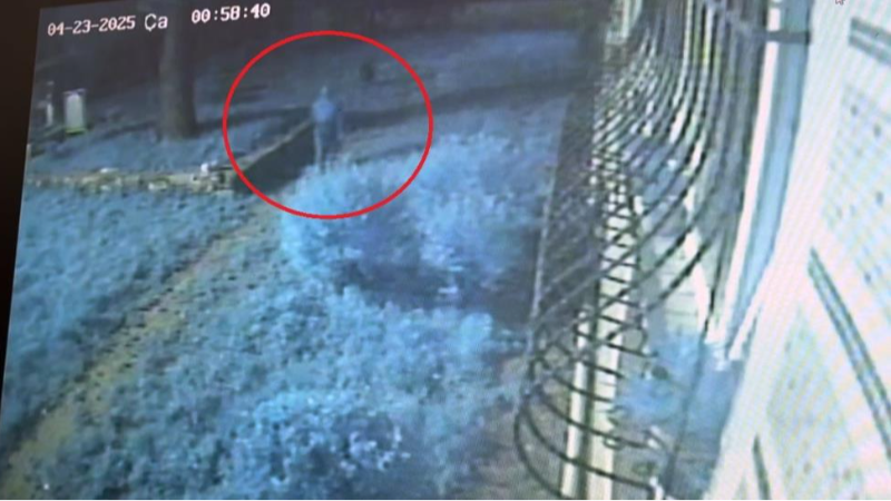 Bursa'da sakar hırsız kendi kendini ele verdi