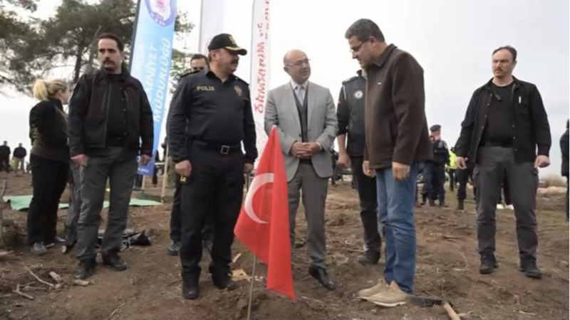 Bursa'da şehitler için fidan dikildi