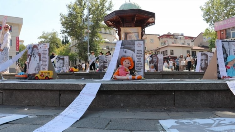 Bursa'da sessiz tiyatro; Yaşananları gözler önüne serdiler