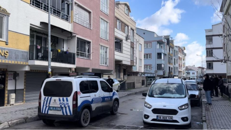 Bursa'da silah sesleri; Evinin önünde vurdular...