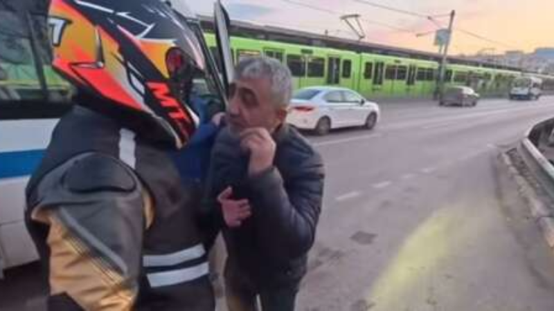 Bursa'da sürücünün çılgına döndüğü an...