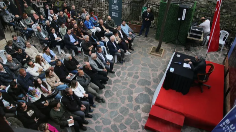 Bursa'da tarih meraklılarını buluşturan söyleşi