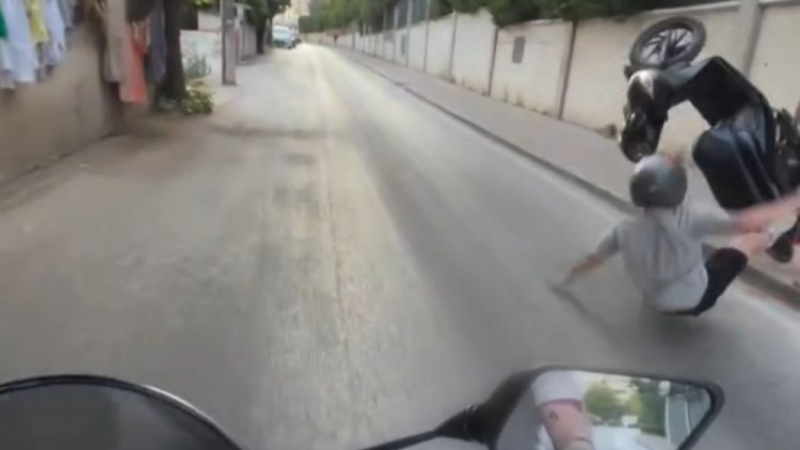 Bursa'da tek teker üstünde gitti, başına bu geldi!