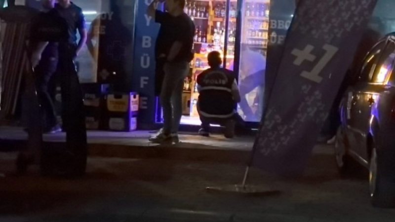 Bursa'da tekel bayisine kurşun yağdırdılar!
