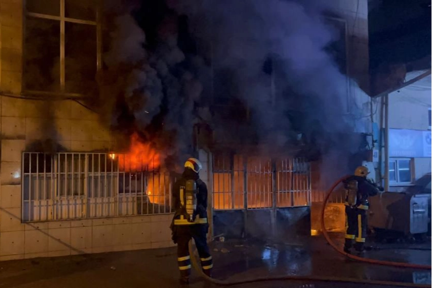Bursa'da tekstil atölyesi cayır cayır yandı
