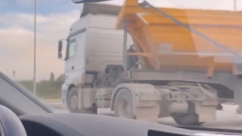 Bursa'da ters şeritten giren kamyon 'Yok artık' dedirtti