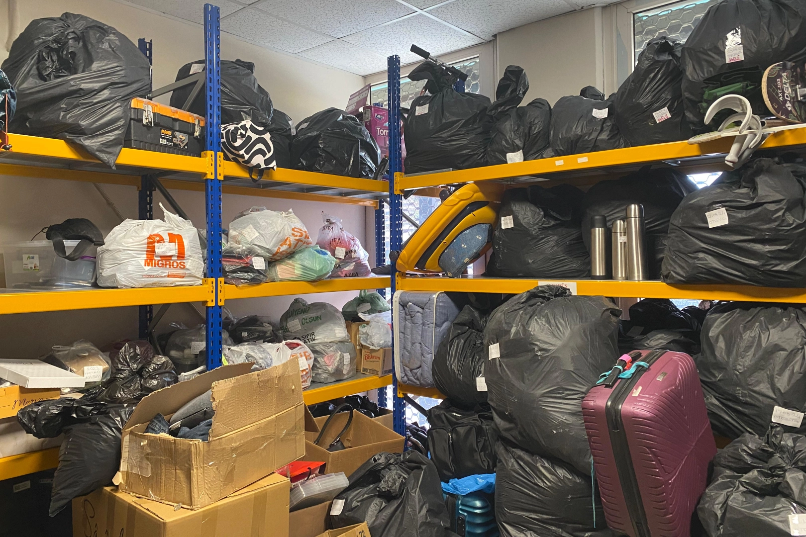 Bursa'da toplu ulaşımda unutulan eşyalar bakın nerede!