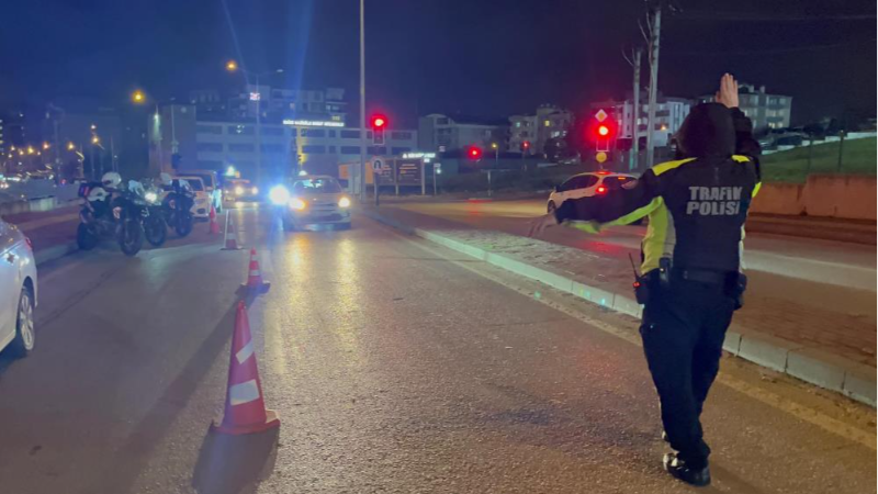 Bursa'da trafik ve eğlence mekanlarına denetimler arttı