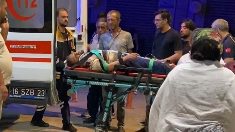 Bursa'da traktör devrildi, sürücü ağır yaralandı
