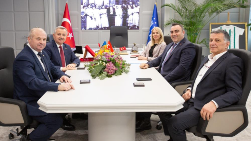 Bursa'da üst düzey ziyaretler; Dostluk köprüsü kuruldu...