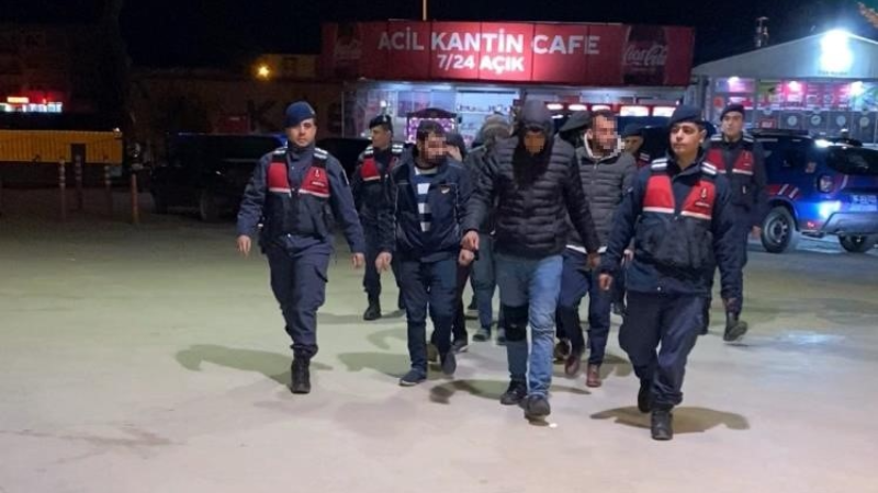 Bursa'da uyuşturucu partisine baskın!