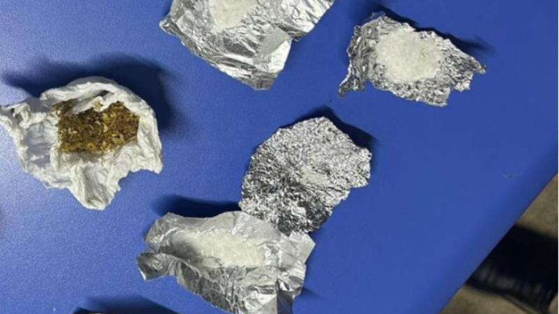 Bursa'da uyuşturucu tacirleri takside yakalandı