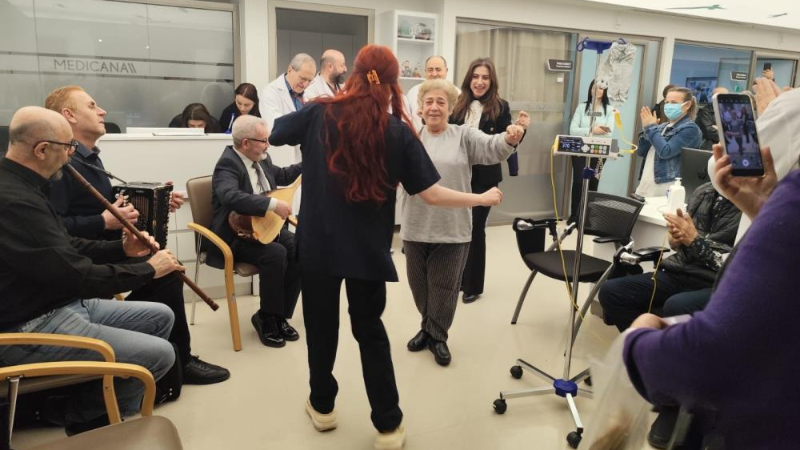 Bursa'da vur patlasın çal oynasın; Moral en çok onların hakkı