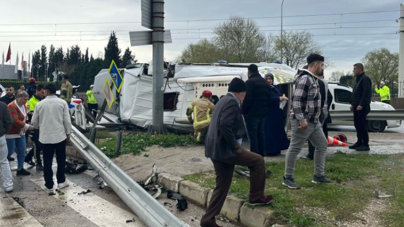 Bursa'da yağışlı havada feci kaza; 1 bebek öldü, 5 kişi yaralandı
