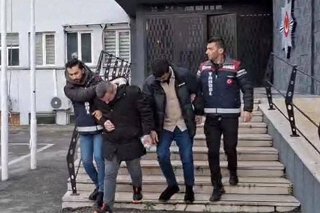 Bursa'da yaşlı kadını dolandıranlar yakalandı