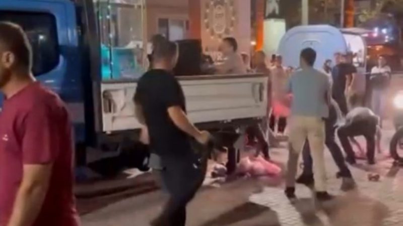 Bursa'da yine seyyar satıcı krizi; Kavga çıktı...