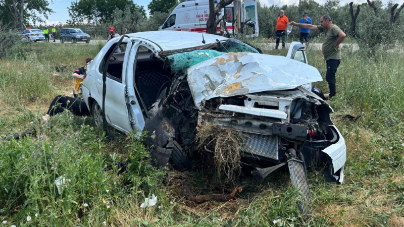 Bursa'da yoldan çıkan otomobil bu hale geldi