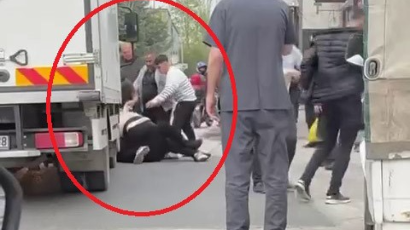 Bursa'da yolu paylaşamadılar, kavgaya tutuştular!