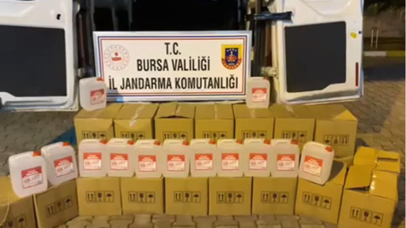 Bursa'da yüzlerce kişinin sahte içkiden ölümünün önüne geçildi!