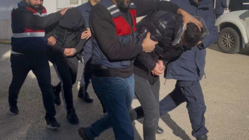 Bursa'da zehir tacirlerine şok baskın!