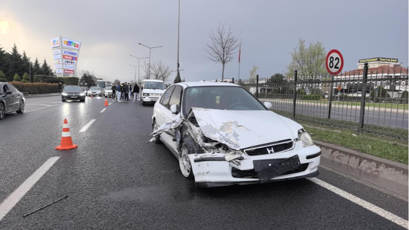 Bursa'da zincirleme kaza; 4 kişi yaralandı...