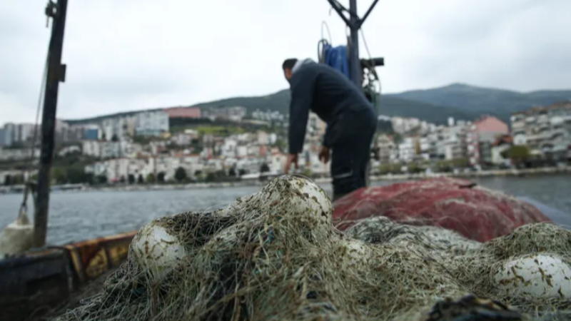 Bursalı balıkçılar dertli mi dertli...Umduklarını bulamadılar