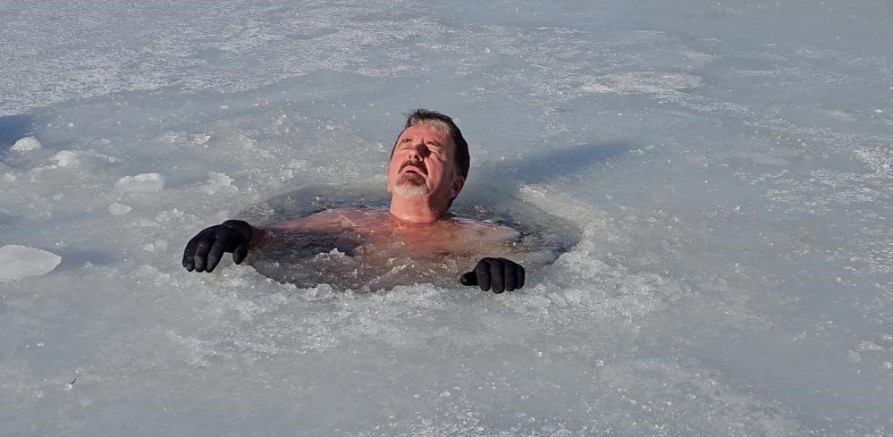 Bursalı çılgın dağcı yine iş başında!