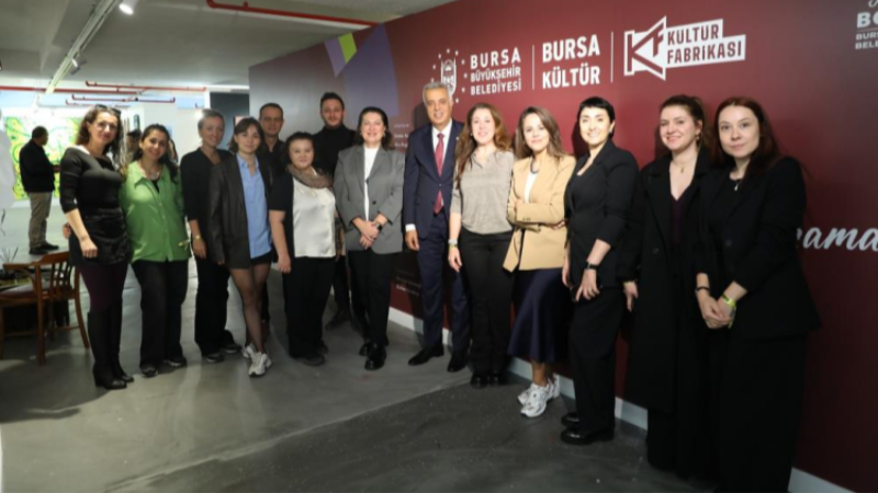 Bursalı genç sanatçıların özel seçkileri sahnede