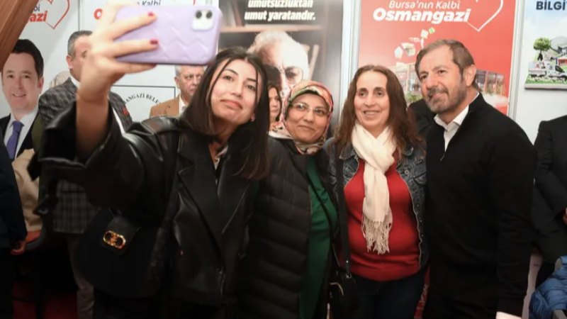 Bursalı kitapseverleri heyecanlandıran buluşma!