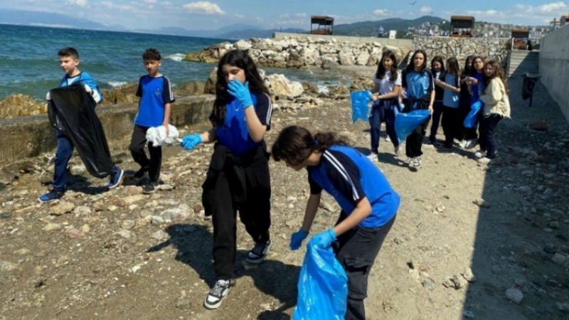 Bursalı öğrencilerden çevreye örnek hareket